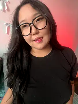 Snapshot of tammy_gun chatting on 09-18-25, 12:51 tammy gun online show from 09-18-25, 12:51