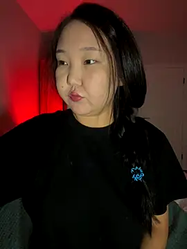 Snapshot of tammy_gun chatting on 10-10-25, 05:23 tammy gun online show from 10-10-25, 05:23