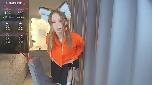 FoxyMira online show from 10-28-25, 01:25