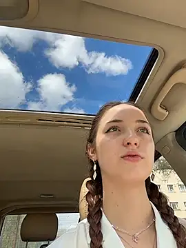 DollyTall online show from 04-27-26, 06:44