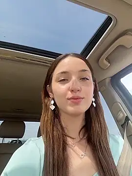 DollyTall online show from 04-29-26, 07:12