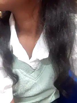 Snapshot of AnkitaDevi chatting on 10-18-25, 04:48 AnkitaDevi online show from 10-18-25, 04:48