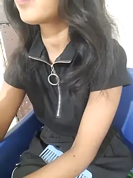 Snapshot of AnkitaDevi chatting on 04-25-26, 01:41 AnkitaDevi online show from 04-25-26, 01:41
