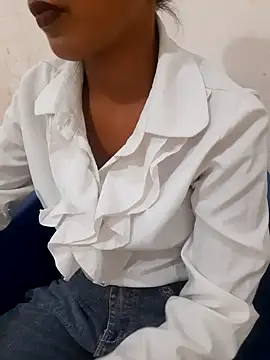 Snapshot of AnkitaDevi chatting on 05-11-26, 03:23 AnkitaDevi online show from 05-11-26, 03:23