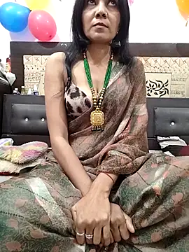 Snapshot of Yourhotsweetgirl chatting on 11-15-25, 08:11 Yourhotsweetgirl online show from 11-15-25, 08:11