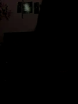 Snapshot of Yourhotsweetgirl chatting on 12-18-25, 03:45 Yourhotsweetgirl online show from 12-18-25, 03:45