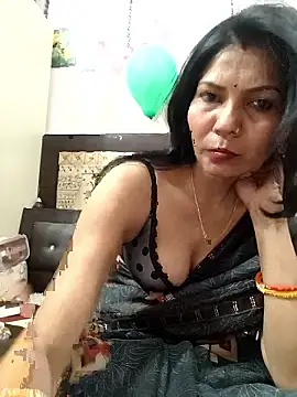 Snapshot of Yourhotsweetgirl chatting on 01-12-26, 05:34 Yourhotsweetgirl online show from 01-12-26, 05:34