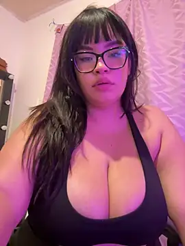 Snapshot of Emily_Taylor2 chatting on 06-15-26, 02:03 Emily Taylor2 online show from 06-15-26, 02:03
