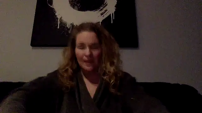 Snapshot of less-is-moore chatting on 01-18-26, 01:15 less-is-moore online show from 01-18-26, 01:15