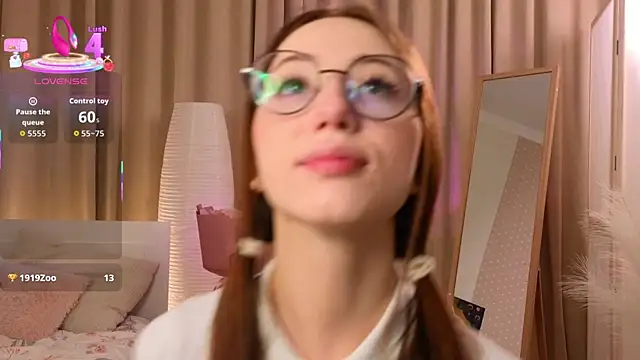 AvrilLeMell online show from 12-20-25, 09:22