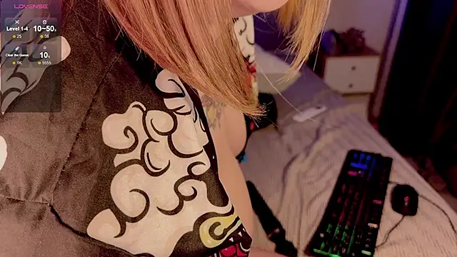 NaomiRey1 online show from 11-14-25, 05:44