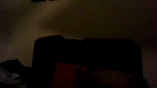 Snapshot of ynroh_87 chatting on 11-28-25, 11:18 ynroh 87 online show from 11-28-25, 11:18