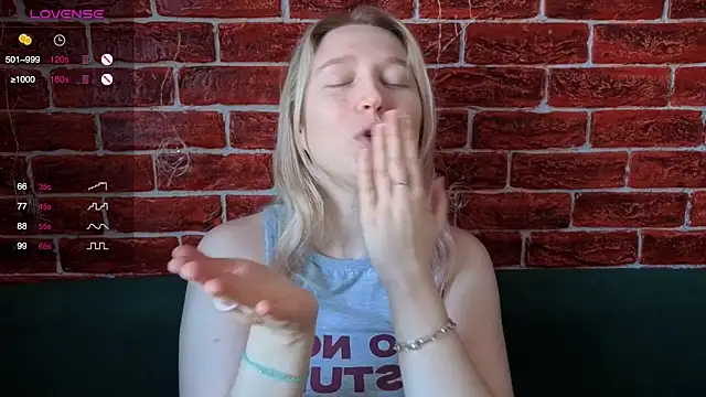 Snapshot of CitrusBlissss chatting on 02-03-26, 06:22 CitrusBlissss online show from 02-03-26, 06:22