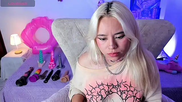 Nataliahenao69 online show from 06-13-26, 02:42