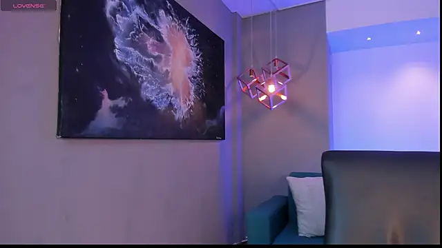 AidaJones online show from 10-20-25, 11:32