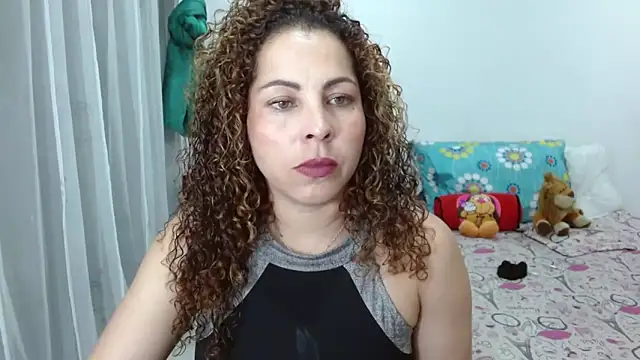 Snapshot of Yanis_Ariel12 chatting on 09-22-25, 11:18 Yanis Ariel12 online show from 09-22-25, 11:18