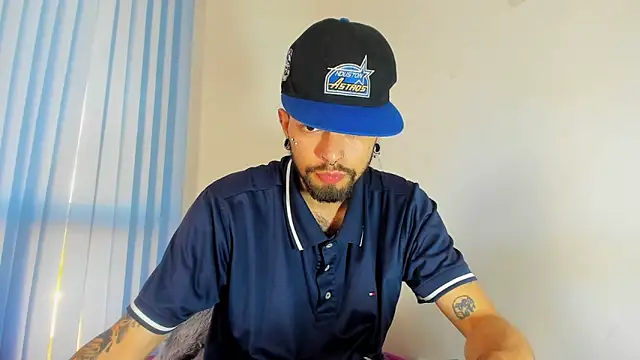 Snapshot of Theferxxo_12 chatting on 11-04-25, 10:09 Theferxxo 12 online show from 11-04-25, 10:09