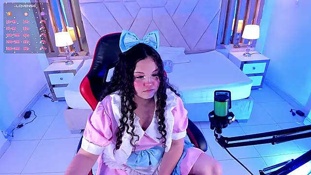 Snapshot of ShylySweet chatting on 12-05-25, 05:16 ShylySweet online show from 12-05-25, 05:16