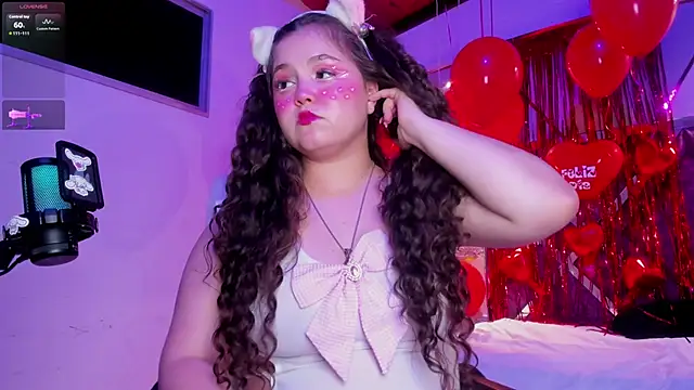 Snapshot of ShylySweet chatting on 02-15-26, 05:48 ShylySweet online show from 02-15-26, 05:48