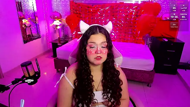 Snapshot of ShylySweet chatting on 02-17-26, 05:59 ShylySweet online show from 02-17-26, 05:59