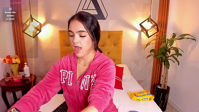 violet sweet19 online show from 03-11-26, 01:06