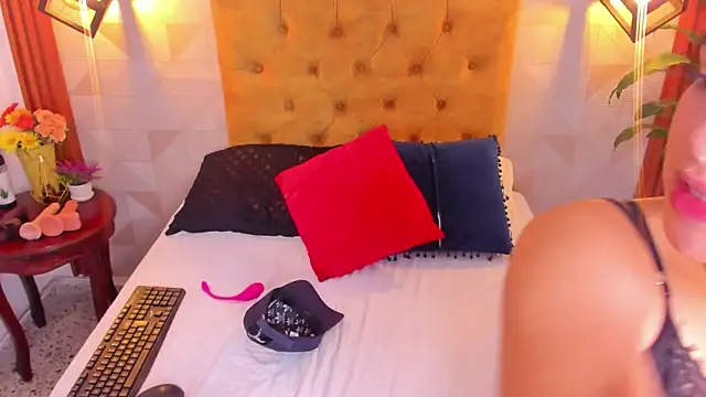 violet sweet19 online show from 04-14-26, 12:00