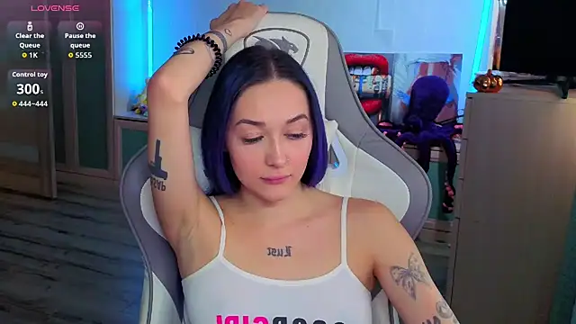 Im suka online show from 11-20-25, 03:07