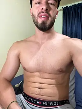 Snapshot of MaxDell chatting on 09-24-25, 03:43 MaxDell online show from 09-24-25, 03:43