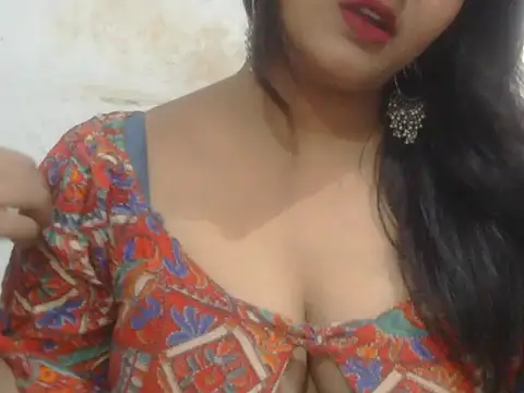 Snapshot of POOJA_199 chatting on 06-16-26, 06:05 POOJA 199 online show from 06-16-26, 06:05