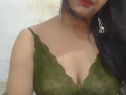 Snapshot of POOJA_199 chatting on 06-26-26, 06:40 POOJA 199 online show from 06-26-26, 06:40
