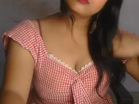 Snapshot of POOJA_199 chatting on 07-21-26, 07:43 POOJA 199 online show from 07-21-26, 07:43