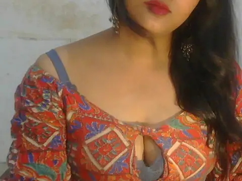 Snapshot of POOJA_199 chatting on 07-22-26, 08:39 POOJA 199 online show from 07-22-26, 08:39