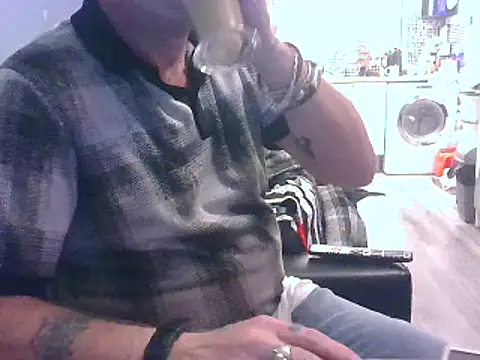 Snapshot of hefin18 chatting on 01-30-25, 09:58 hefin18 online show from 01-30-25, 09:58