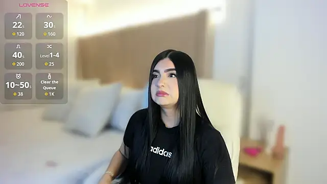 Snapshot of Sweety_Nicole_ chatting on 06-21-26, 05:21 Sweety Nicole online show from 06-21-26, 05:21