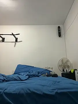 Snapshot of Noam7080z chatting on 01-06-26, 08:29 Noam7080z online show from 01-06-26, 08:29