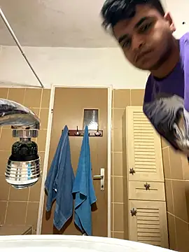 Snapshot of Noam7080z chatting on 01-11-26, 01:38 Noam7080z online show from 01-11-26, 01:38