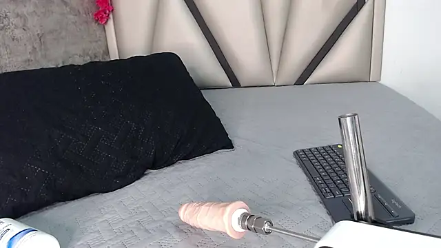 Euphoria 07 online show from 12-23-25, 04:21