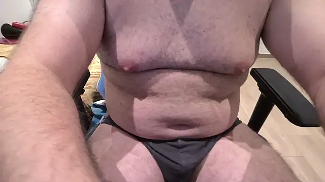 Snapshot of fabi0xx2 chatting on 06-27-26, 01:39 fabi0xx2 online show from 06-27-26, 01:39