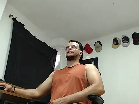 Snapshot of cloudsxxx chatting on 02-09-26, 10:36 cloudsxxx online show from 02-09-26, 10:36