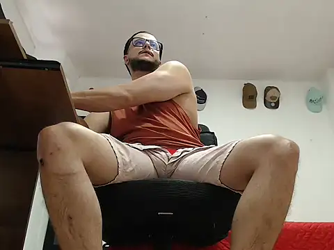 Snapshot of cloudsxxx chatting on 02-21-26, 05:47 cloudsxxx online show from 02-21-26, 05:47