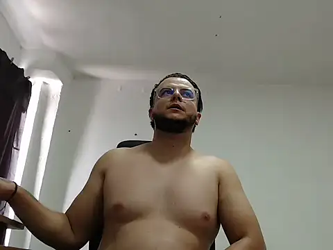 Snapshot of cloudsxxx chatting on 04-06-26, 05:14 cloudsxxx online show from 04-06-26, 05:14