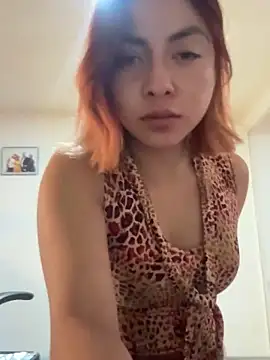 Snapshot of Celina-Reyes chatting on 03-09-26, 10:03 Celina-Reyes online show from 03-09-26, 10:03