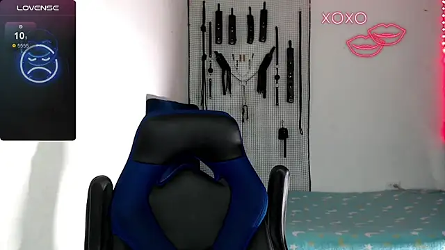 dylan apol0 online show from 10-23-25, 04:01