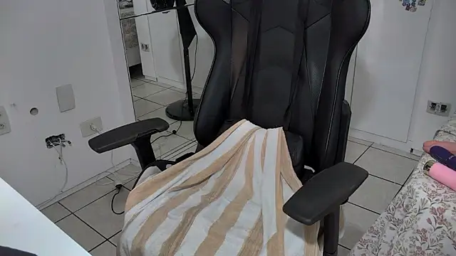 Snapshot of raposinharabuda chatting on 02-20-26, 06:08 raposinharabuda online show from 02-20-26, 06:08