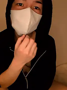 kqitooo online show from 03-18-26, 04:21