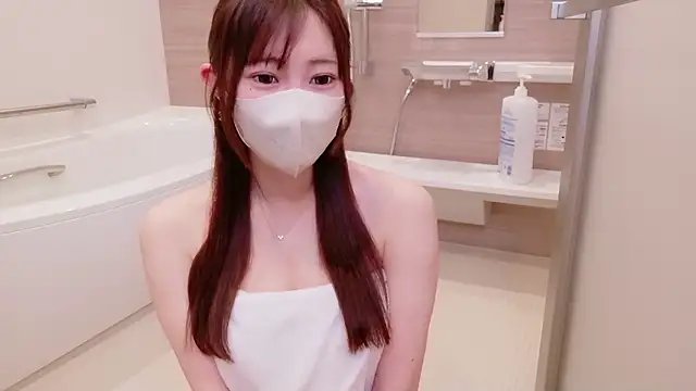 Snapshot of MOEMOE-Q chatting on 03-31-26, 12:49 MOEMOE-Q online show from 03-31-26, 12:49