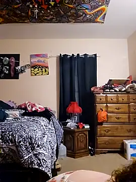 nuttiebuddy1 online show from 11-08-25, 04:12