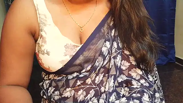 Snapshot of Pavani-Sexy chatting on 06-27-26, 04:06 Pavani-Sexy online show from 06-27-26, 04:06