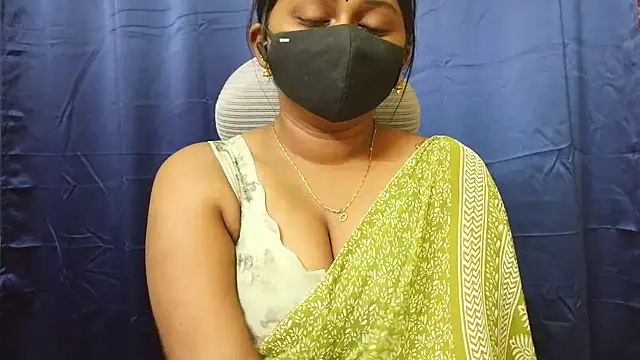 Snapshot of Pavani-Sexy chatting on 07-09-26, 05:28 Pavani-Sexy online show from 07-09-26, 05:28