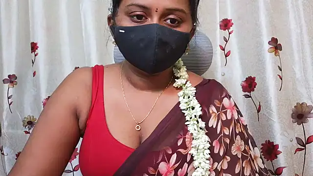 Snapshot of Pavani-Sexy chatting on 07-16-26, 04:40 Pavani-Sexy online show from 07-16-26, 04:40